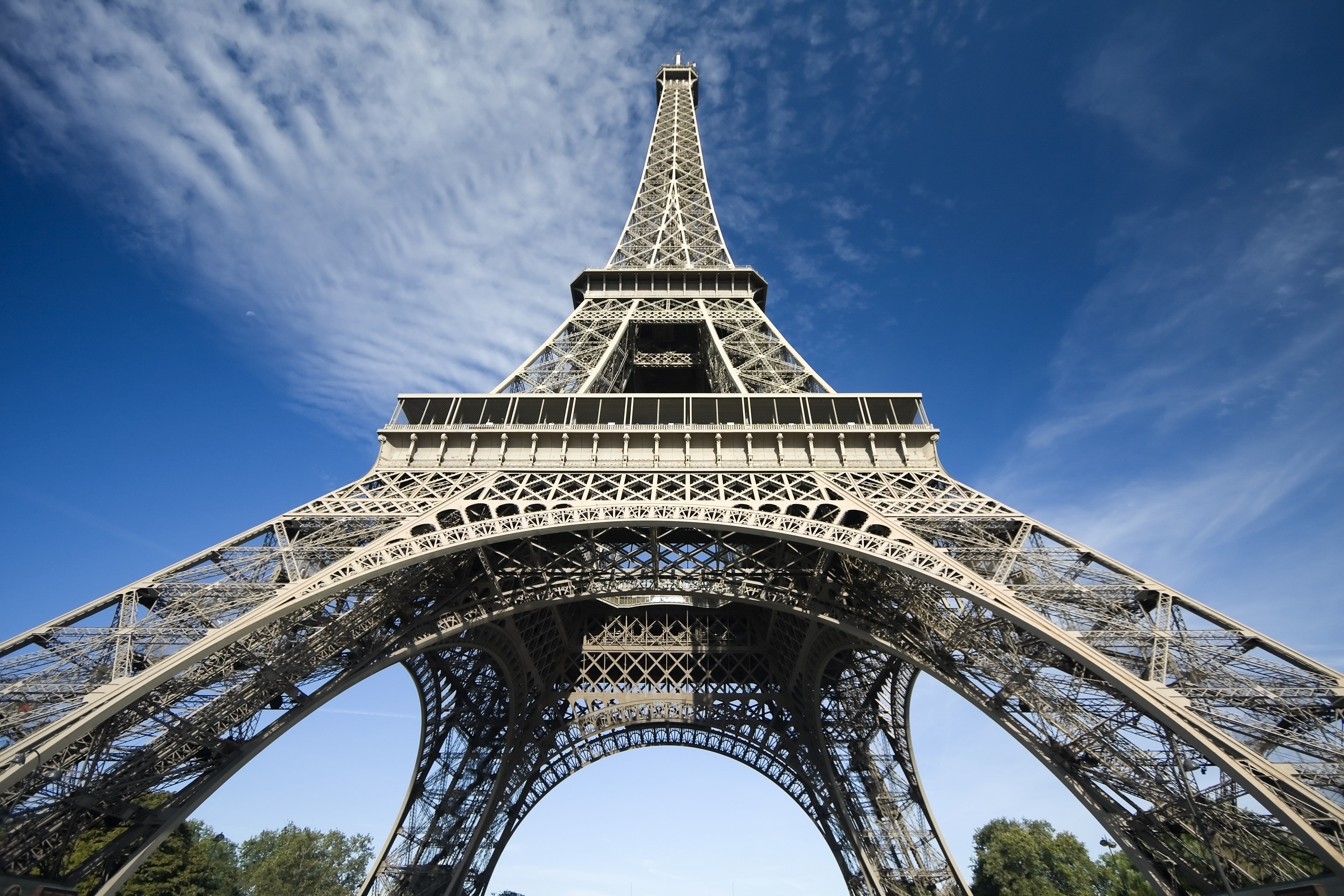 Достопримечательность какой страны является. Эйфель башня. Достопримечательности Парижа Эйфелева башня. Франция эфельная башня. Эйфель Архитектор.